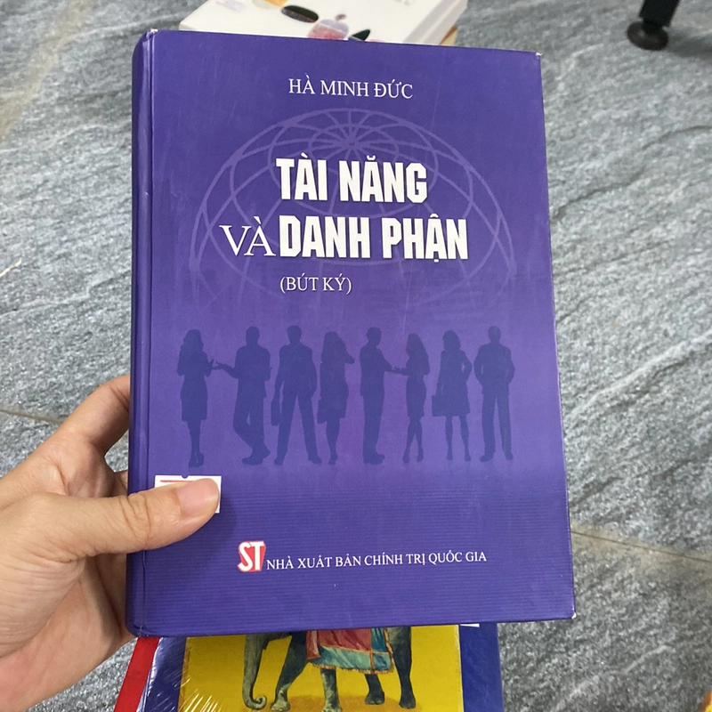 Sách bút ký tài năng và danh phận Hà Minh Đức 529511