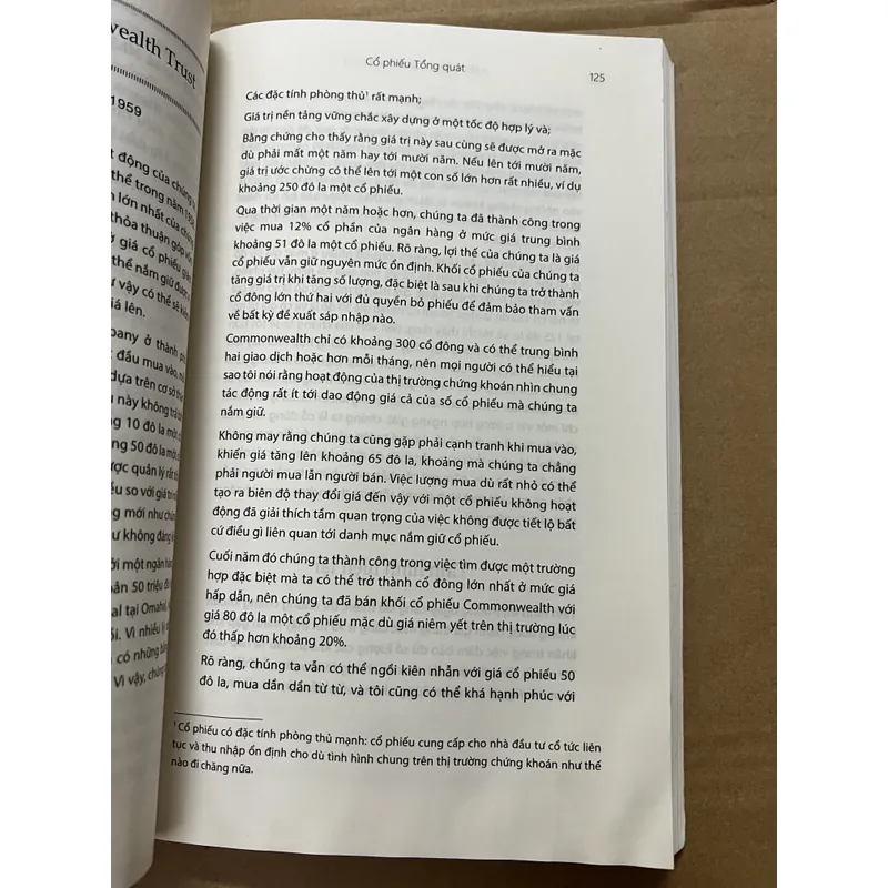 Luật Của Warren Buffett (Có ẩm góc như hình) 740144