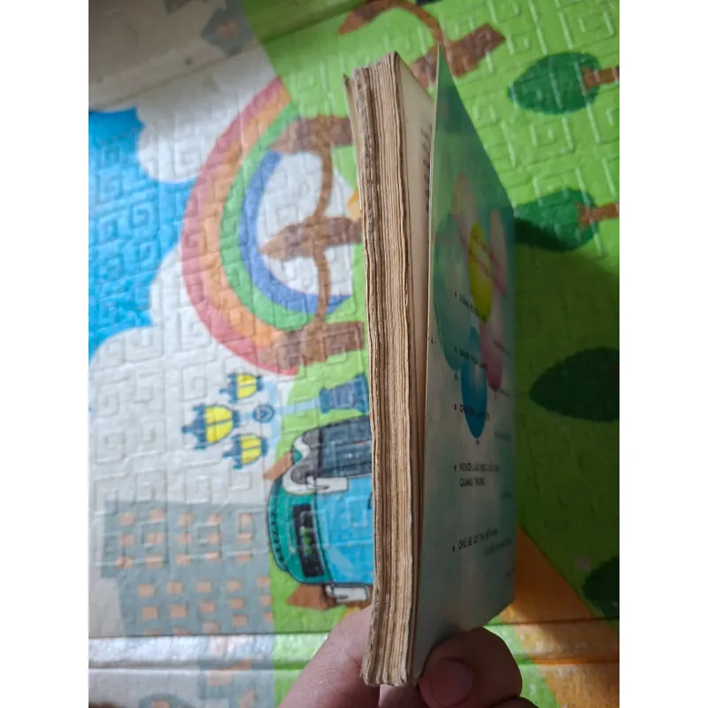 Số phận chú bé đánh trống 977526