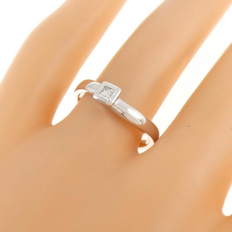 Nhẫn kim cương K18WG 0.06CT - Hàng hiệu Chính hãng 854207