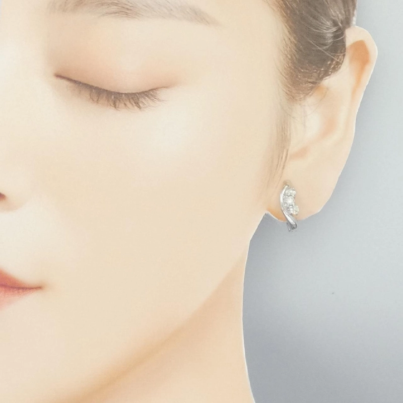 K18WG Bông tai kim cương ba viên 0.50CT - Hàng hiệu Chính hãng 874030