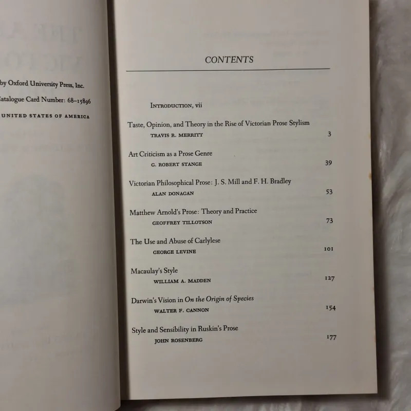 The Art of Victorian Prose 783230