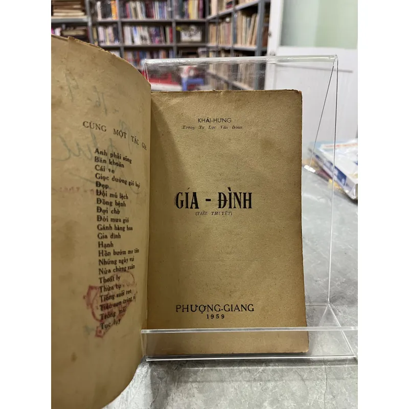 GIA ĐÌNH - KHÁI HƯNG (2 cuốn) 714515