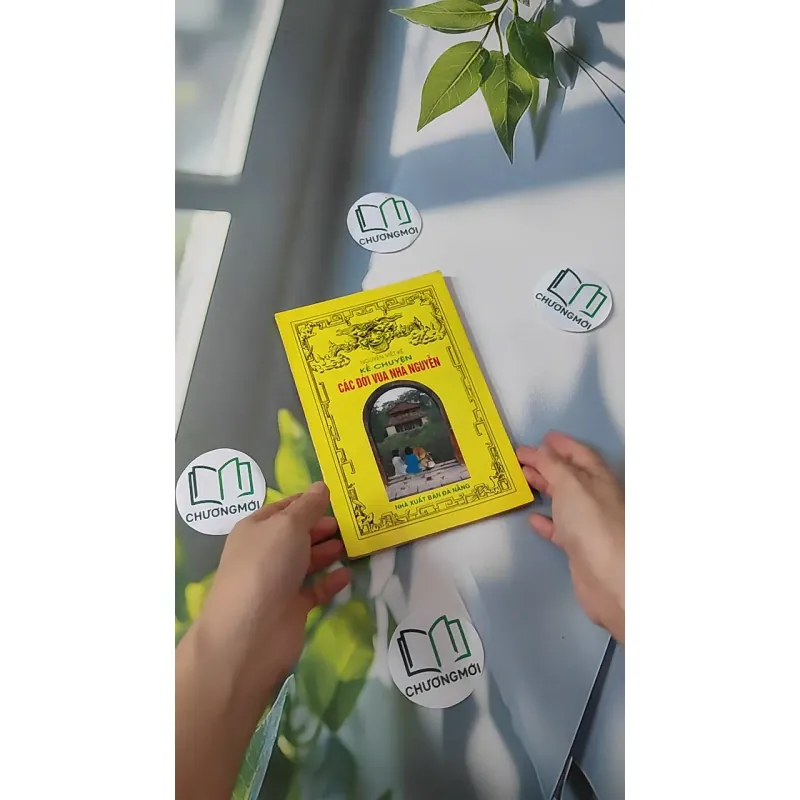 Kể Chuyện Các Đời Vua Nhà Nguyễn - Nguyễn Viết Kế 970249