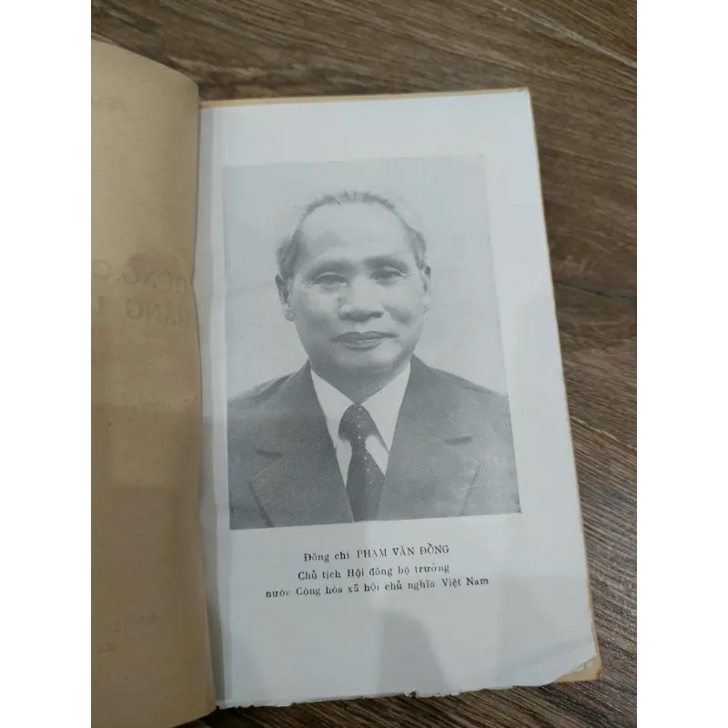 Những chặng đường thắng lợi vẻ vang - Phạm Văn Đồng 989913