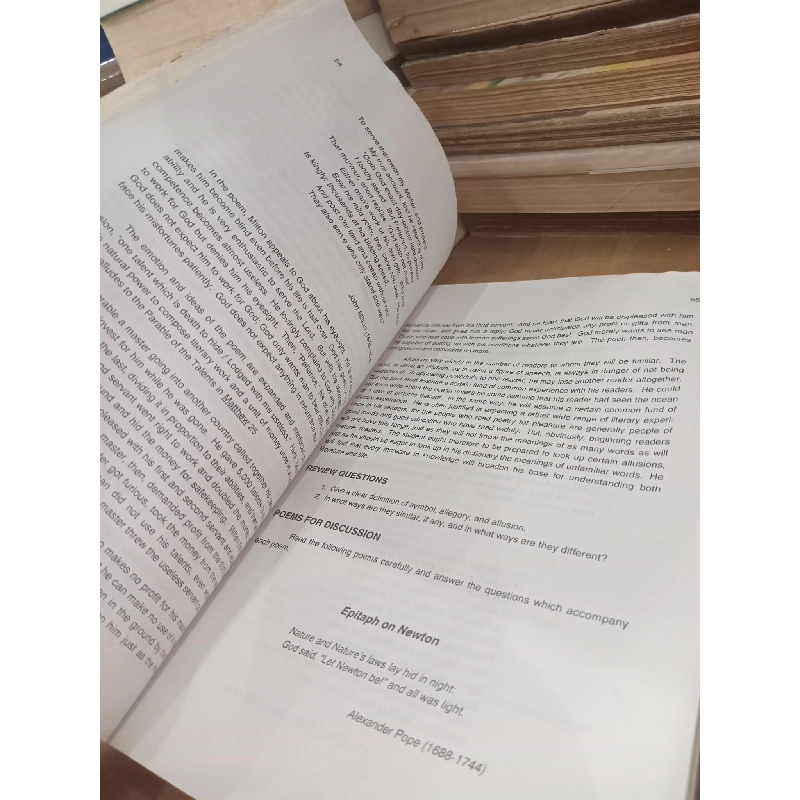 Poetry: An introductory study - Surapeepan Chatraporn 1023633