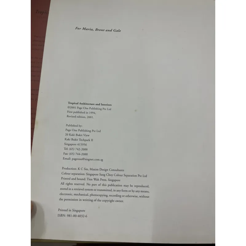 TROPICAL ARCHITECTURE AND INTERIORS - TAN HOCK BENG 796164