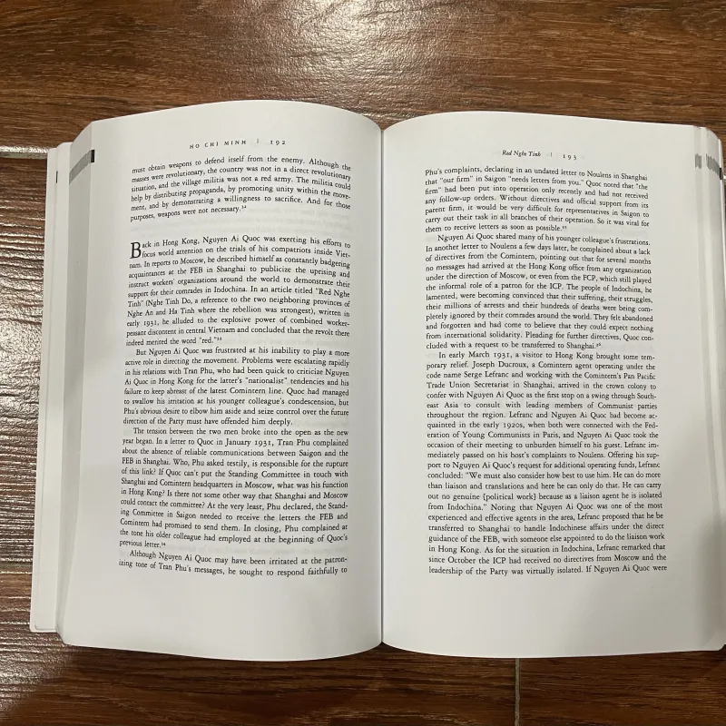 HO CHI MINH A life - William J. Duiker 1018636