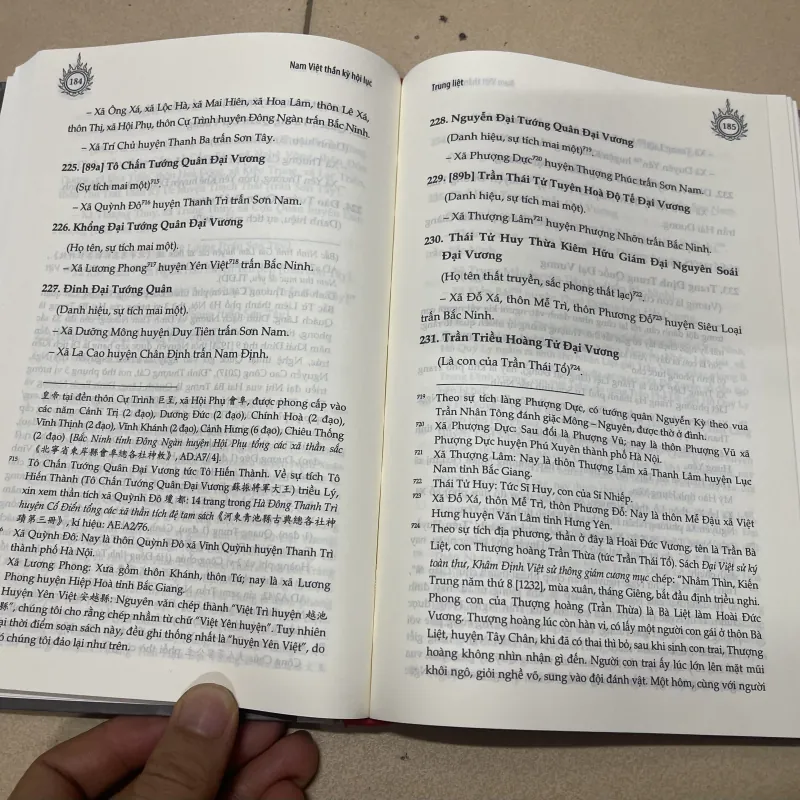 NAM VIỆT THẦN KỲ HỘI LỤC - TRẦN TRỌNG DƯƠNG & DƯƠNG VĂN HOÀN (c) 990834