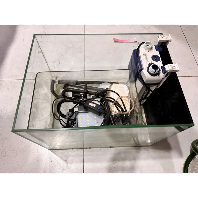 Hồ cá 40x30 cần bán (tặng hồ nhỏ) 596345