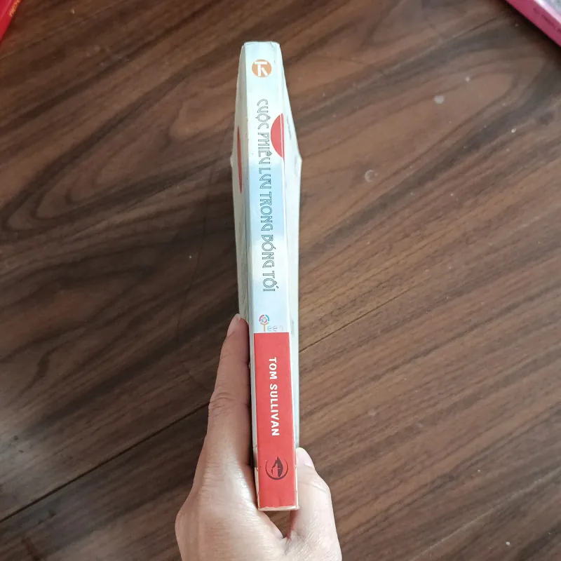 Cuộc phiêu lưu trong bóng tối 757479