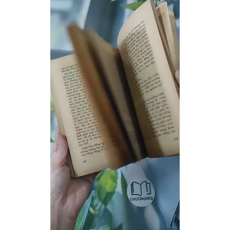 [MIỄN PHÍ BỌC SÁCH] [XƯA] [HIẾM] Thành Phố Tương Lai - Ký  (1978) - Thu Bồn - Tô Đức Chiêu - Anh Ngọc - Khánh Vân 997842