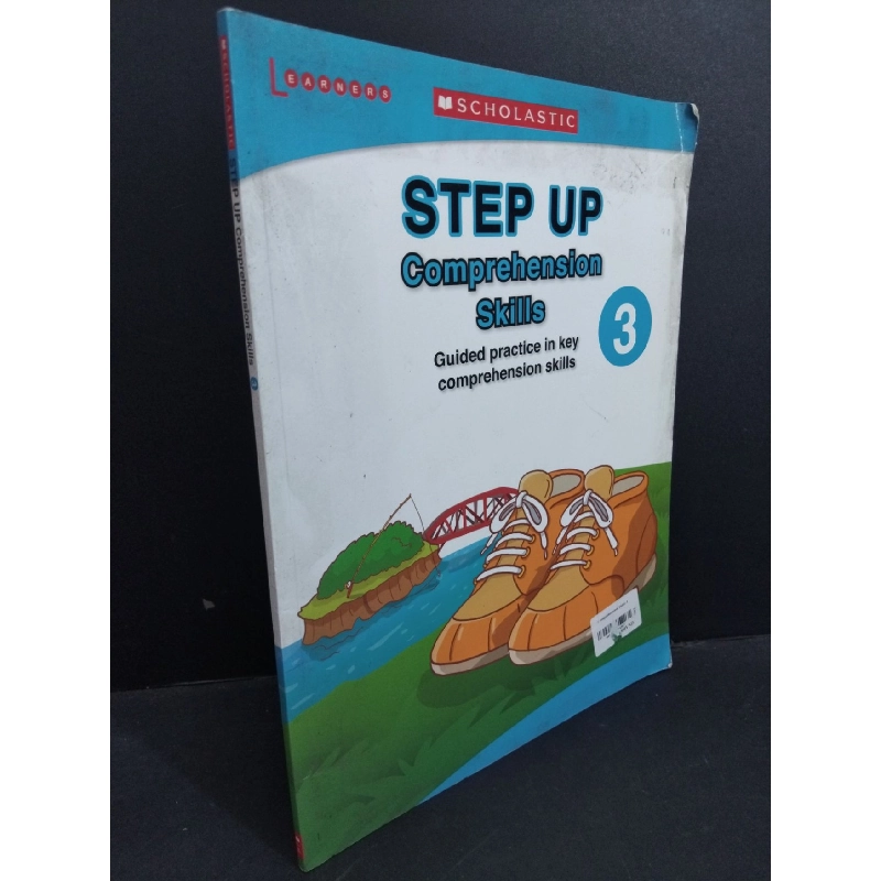Step up comprehension skills 3 mới 80% bẩn bìa, ố nhẹ, tróc bìa HCM2811 Scholastic HỌC NGOẠI NGỮ 917855