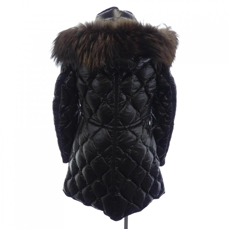 Áo khoác lông vũ MONCLER 641336