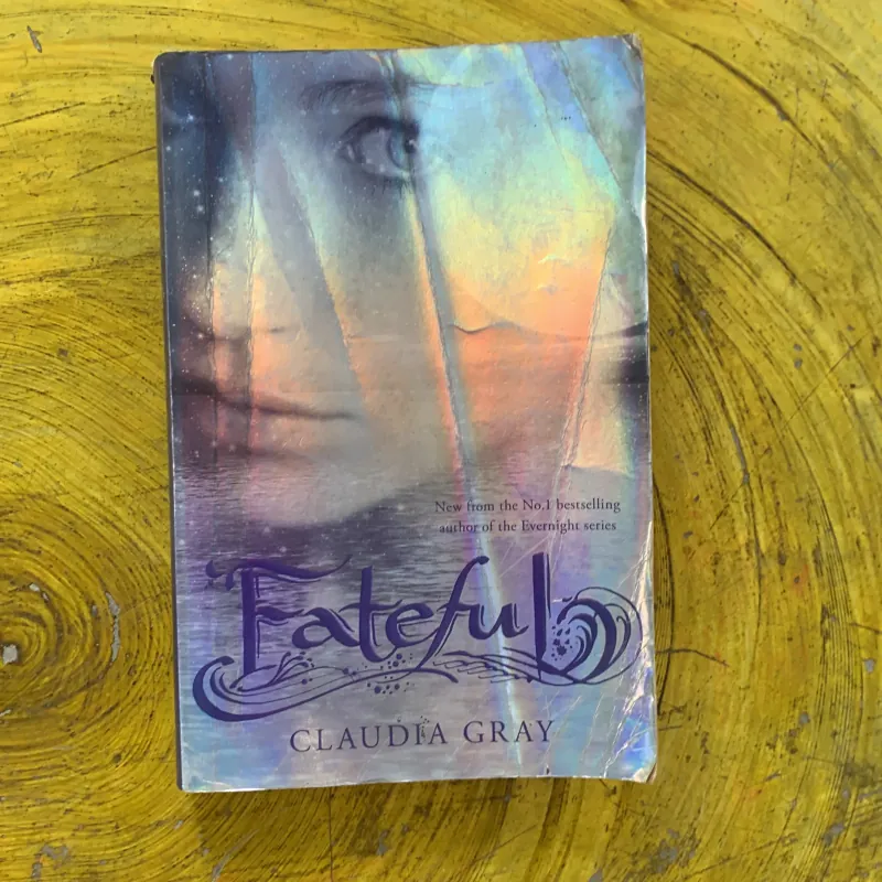 FATEFUL -  LAUDIA GRAY  1029332