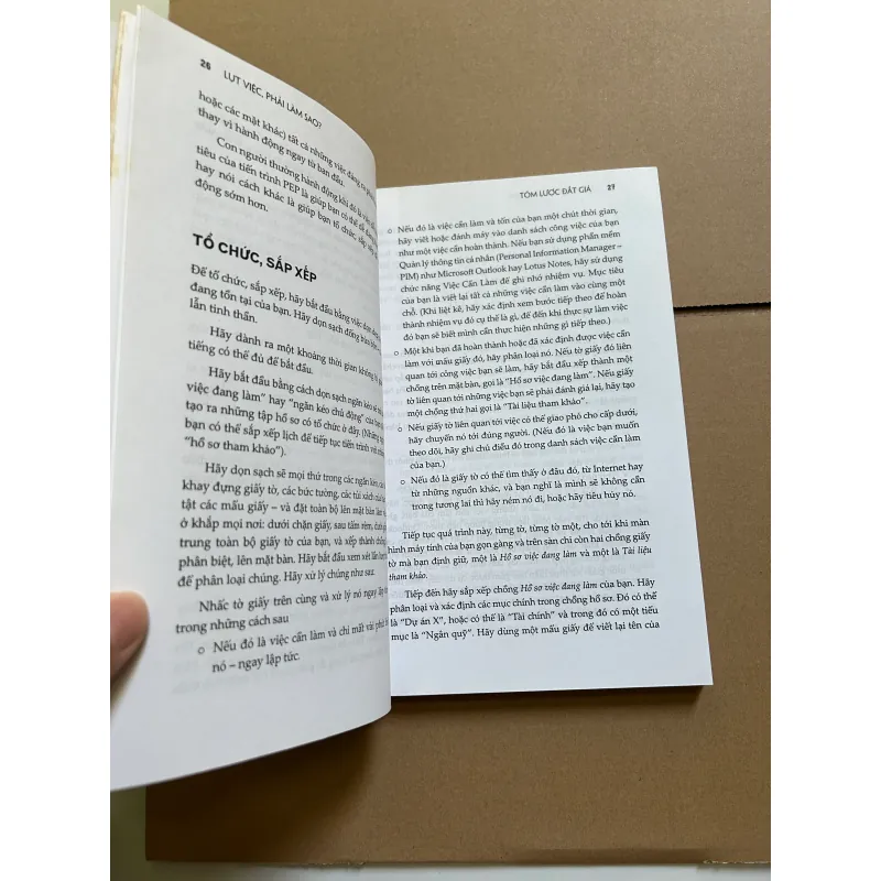Lụt việc phải làm sao? - KERRY GLEESON 747613