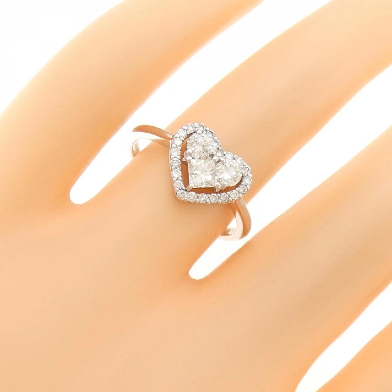 Nhẫn kim cương hình trái tim K18WG 0.66CT 671186