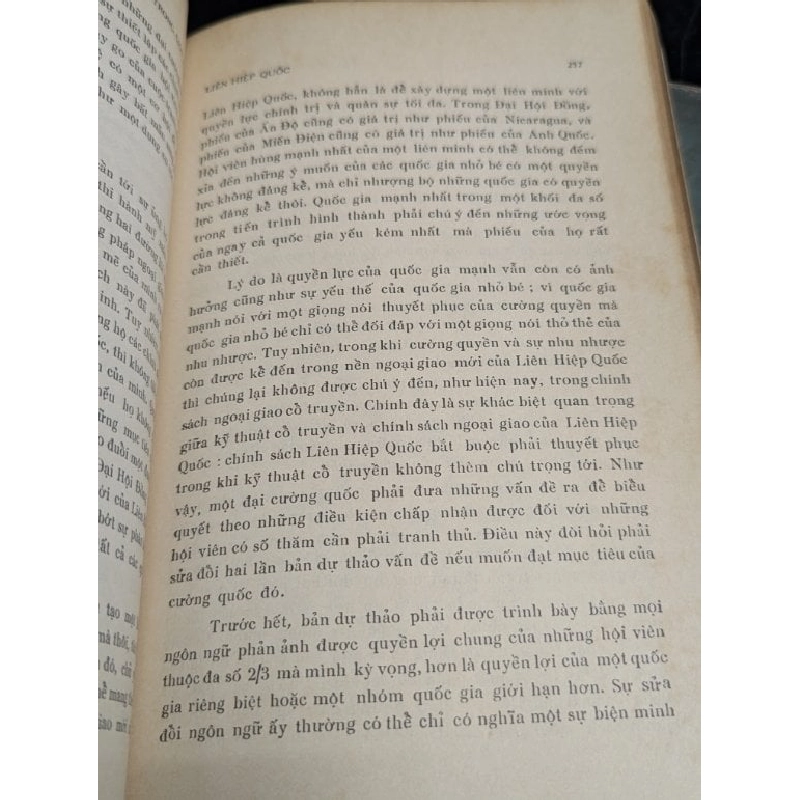Chính trị và bang giao quốc tế - Hans J.Morgenthau ( một nhóm người dịch ) 750918