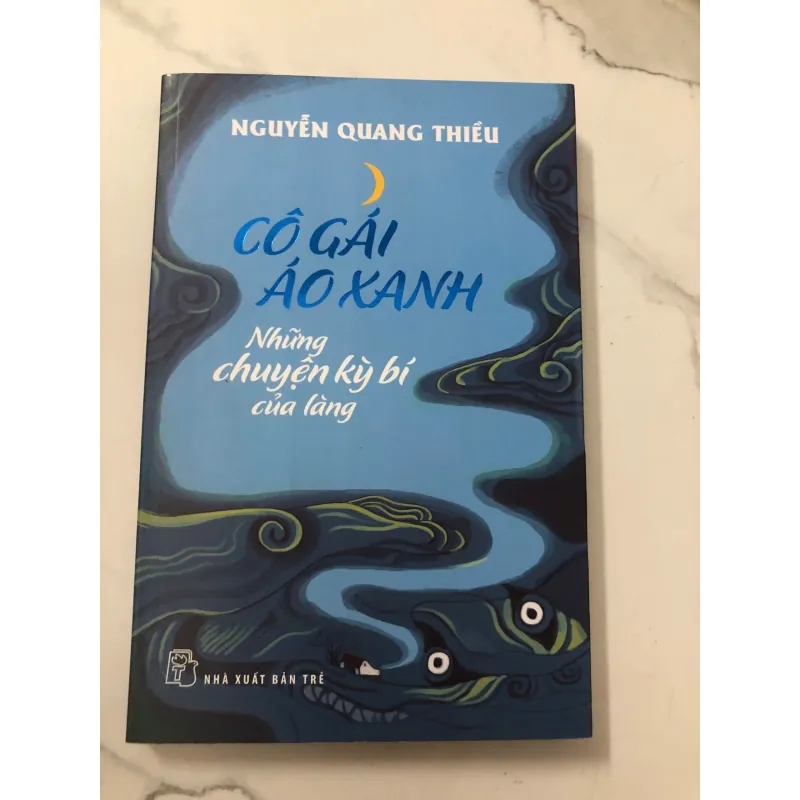 Cô gái áo xanh: Những chuyện kỳ bí của làng - Nguyễn Quang Thiều 779861