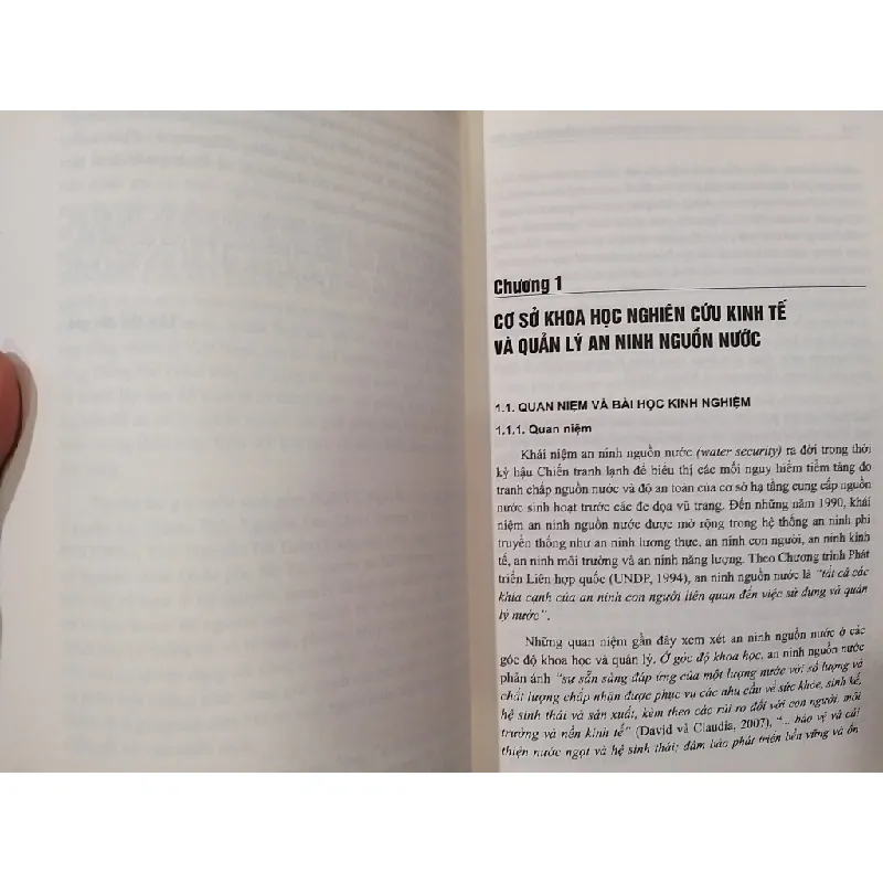 Kinh tế và quản lý an ninh nguồn nước lưu vực sông - Nguyễn Trúc Lê, Nguyễn An Thịnh đồng chủ biên 703425