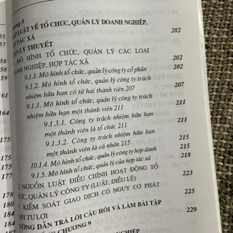 Hướng dẫn Học môn luật thương mại- 330 trang  1033444