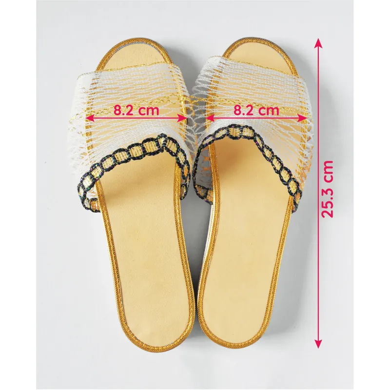 Dép lưới quai ngang huyền thoại một thời 571519