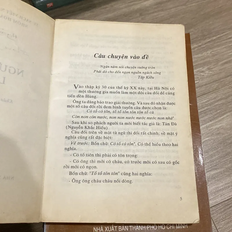 NGƯỢC DÒNG LỊCH SỬ (XB 1998) 567823