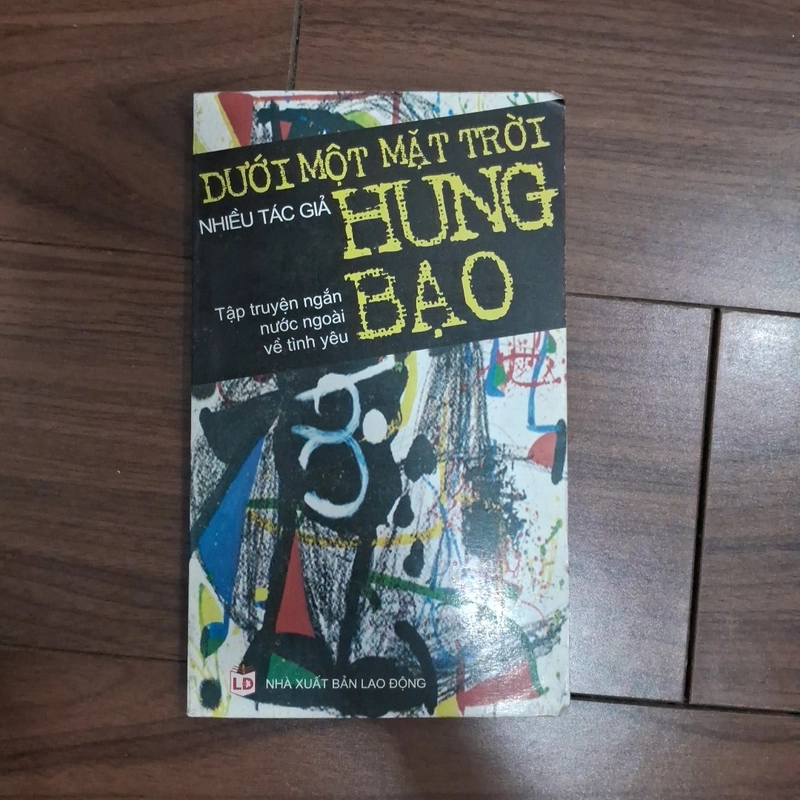 Dưới một mặt trời hung bạo 506954