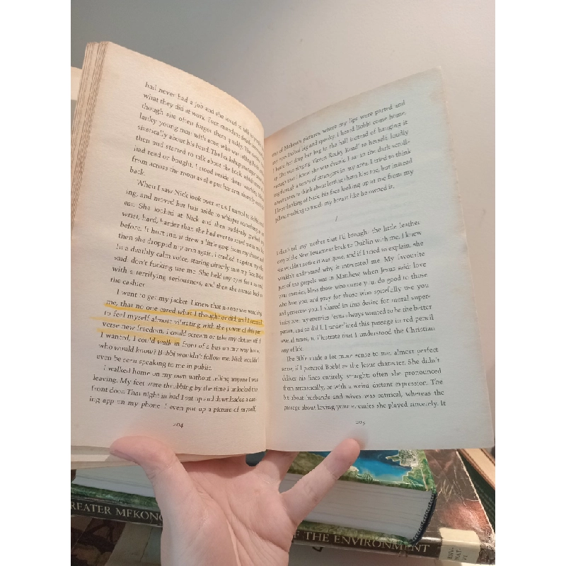 Conversations With Friends - Sally Rooney 452367