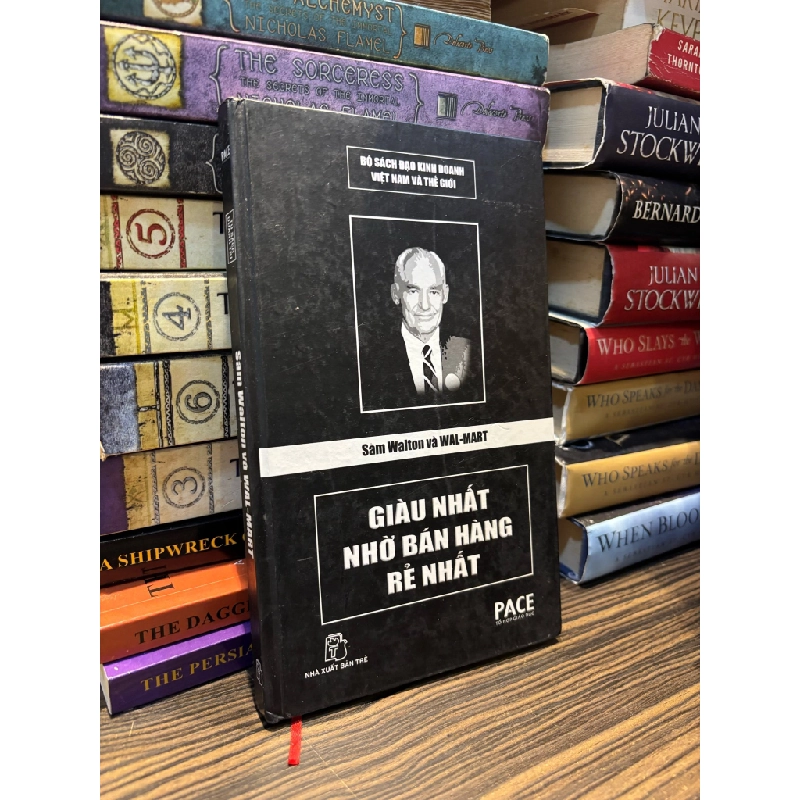Giàu nhất nhờ bán hàng rẻ nhất - Sam Walton & Wal-Mart 353123