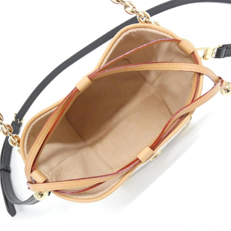 Túi xách vai Louis Vuitton Monogram Dune Noe với charm LV M83227 608607