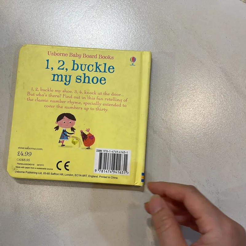 NGOẠI VĂN tiếng anh trẻ em: usborne baby board books - 1,2 buckle my shoe  1027591