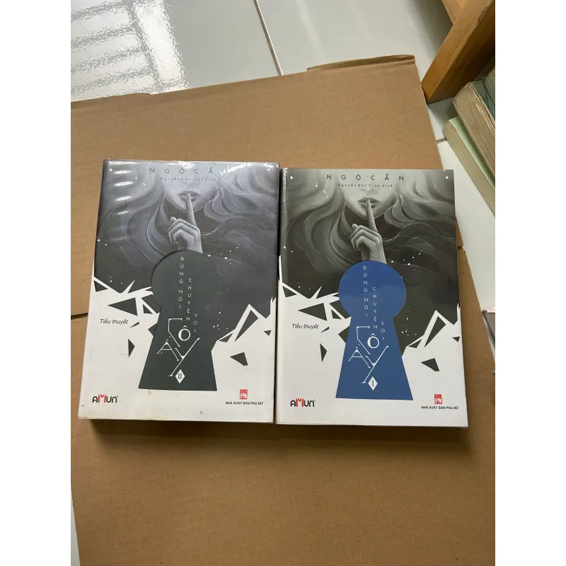 Đừng nói chuyện với cô ấy  976993