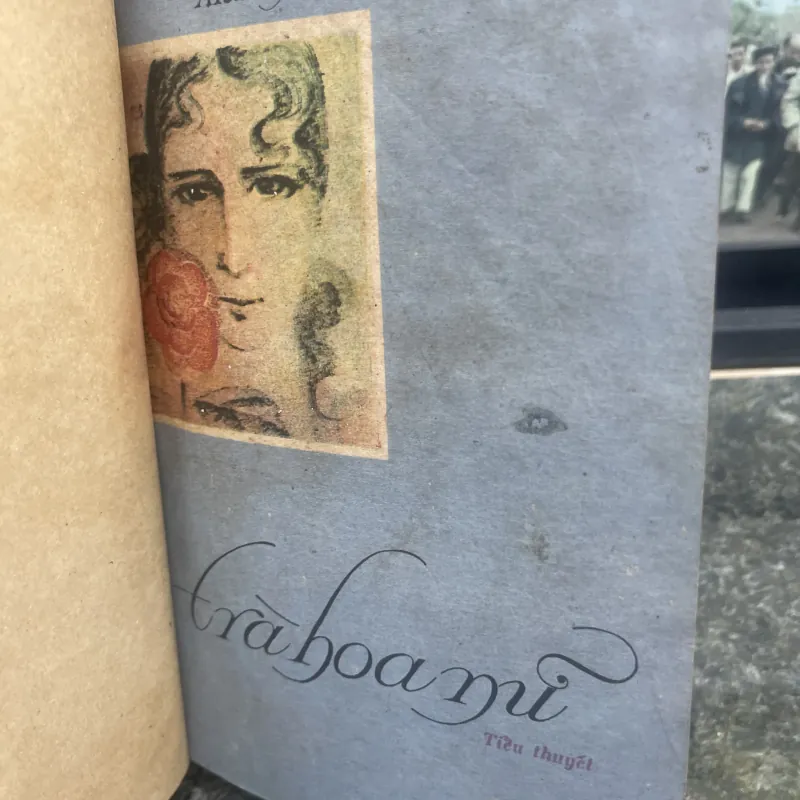 Trà hoa nữ Alexandre Dumas con XB 1987 754650