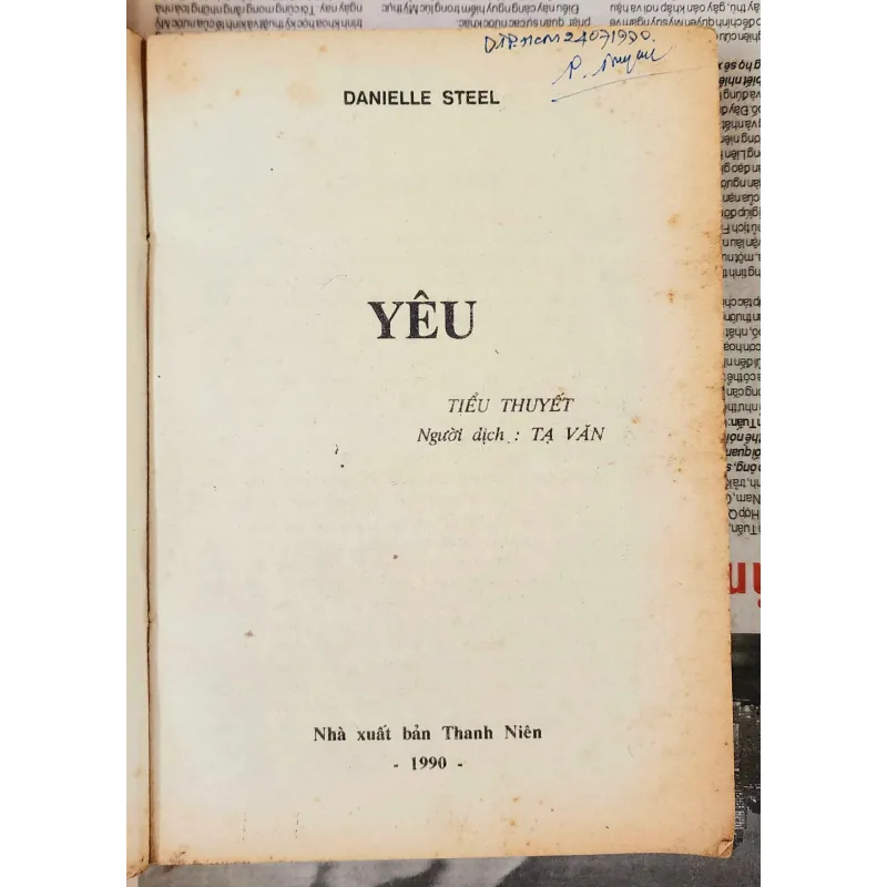 Tiểu thuyết Mỹ của nhà văn Danielle Steel: YÊU (398 trang) 993540