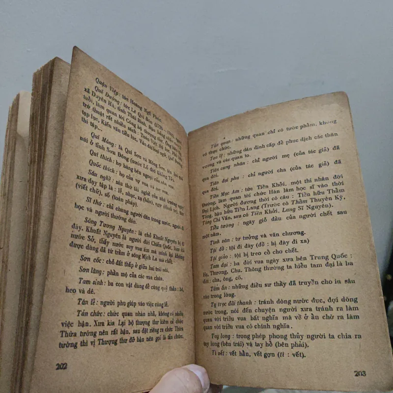Vũ Trung Tùy Bút - Phạm Đình Hổ 568869