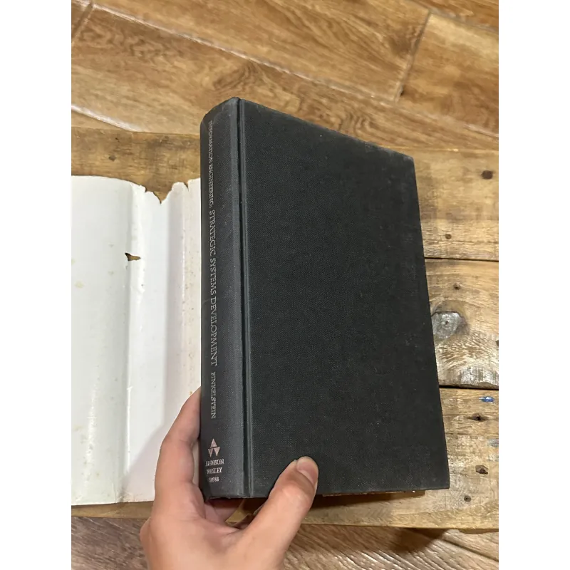 Information Engineering: Strategic Systems Development - Clive Finkelstein 750128