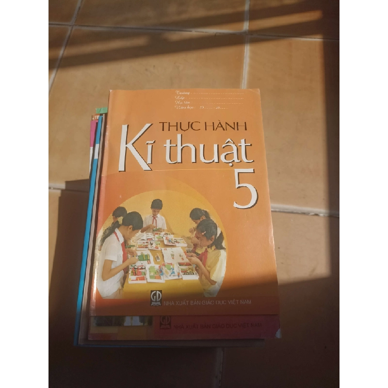 Thực Hành Kĩ Thuật 5 2011 (Giáo khoa) VAVO1304-AK3ST2 1012074