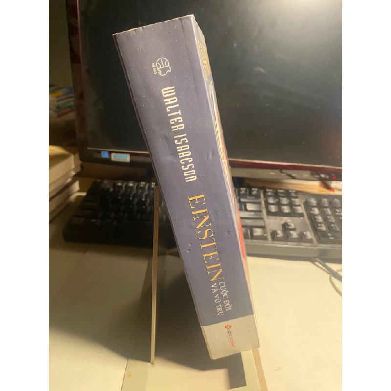 Einstein Cuộc Đời Và Vũ Trụ-Tác giả Walter Isaacson- Người Dịch Vũ Minh Tân - NXB Thế Giới -Năm XB 2016 - Sách mới 90% 443375