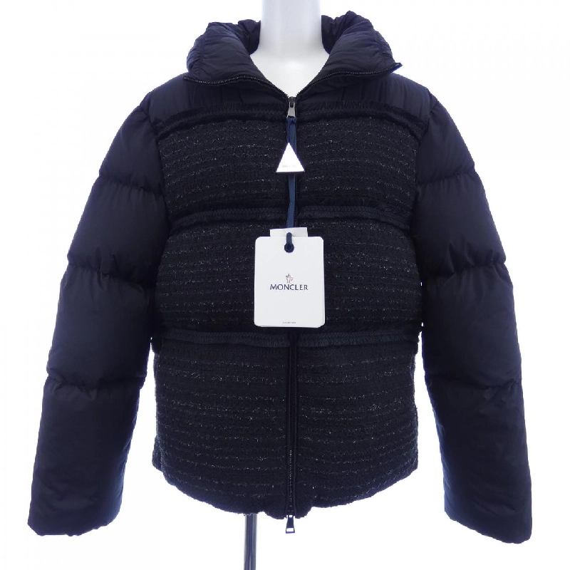 Áo khoác lông vũ MONCLER 641096