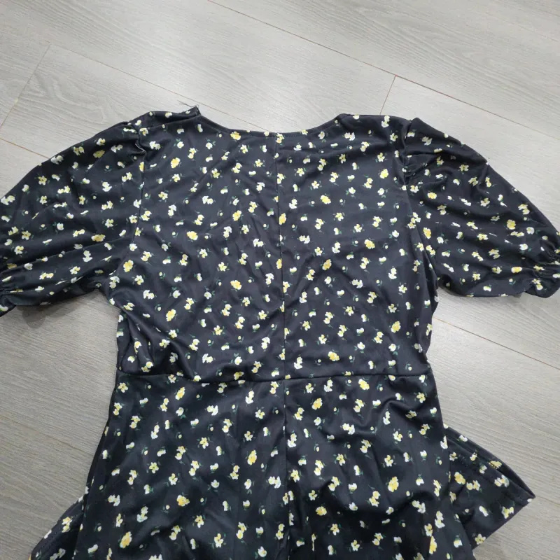 Đầm xẻ tà bông hoa nhỏ  971881