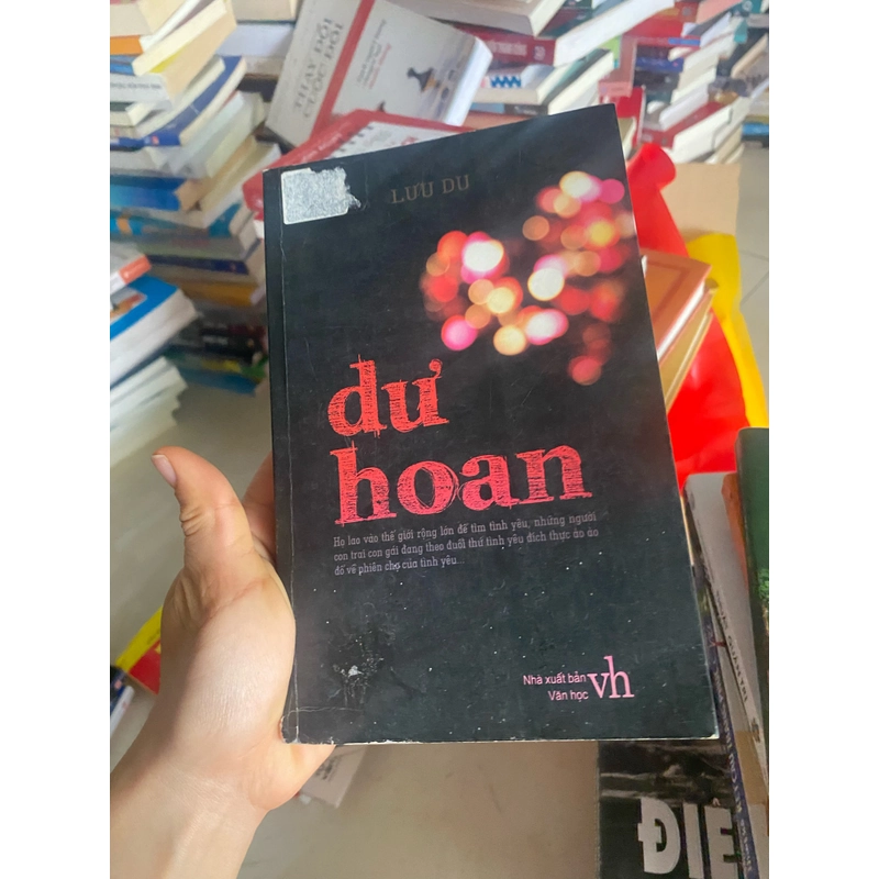 Đủ loại sách ạ .  478976