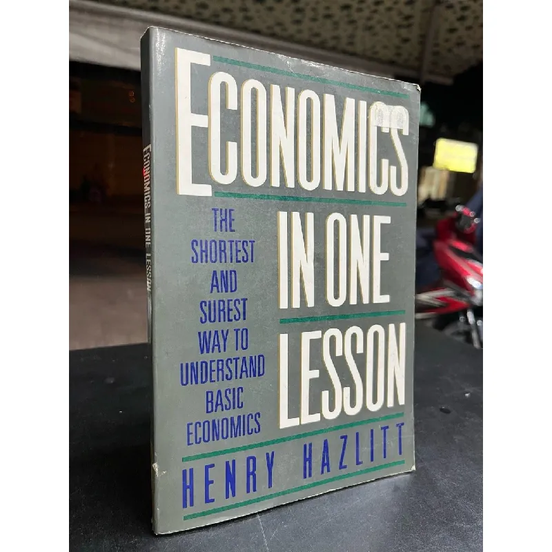 Economics in one lesson - Herry Hazlitt 711789
