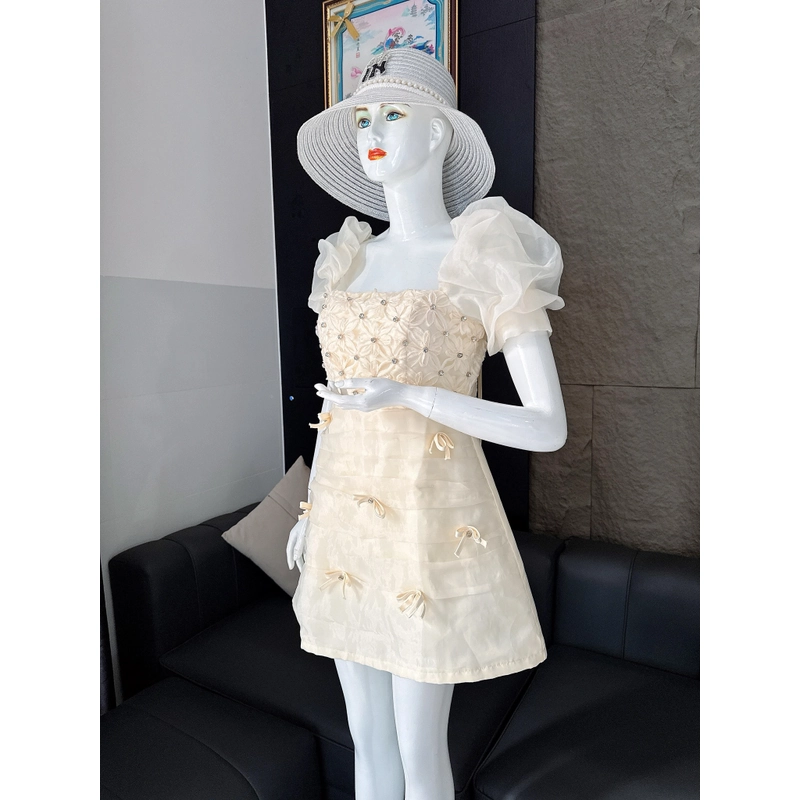 Đầm chữ A thiết kế còn rất mới  462772