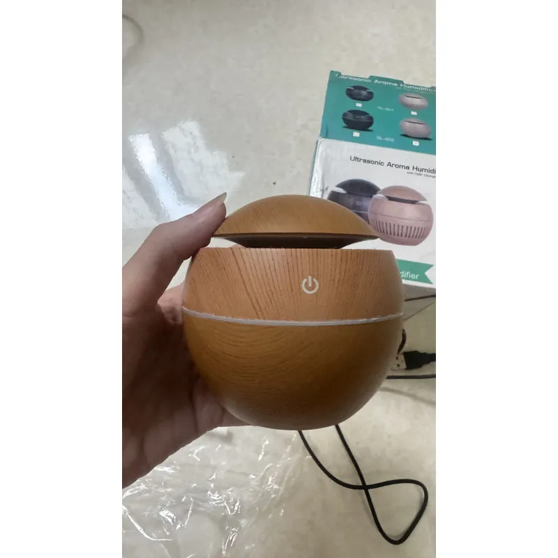 Máy Khuếch Tán Tinh Dầu Mini Làm Thơm Phòng Vân Gỗ Đèn Led Đổi Màu 596184