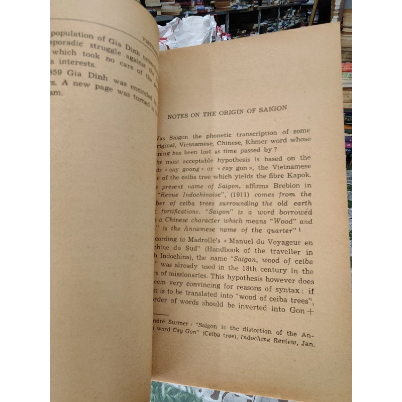 Volume 45 of Vietnamese Studies: Saigon from the Beginnings to 1945 (vol 1) - Nguyen Khac Vien 326465
