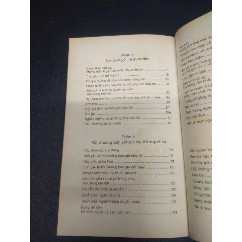 Bơ đi mà sống năm 2017 mới 80% ố vàng HCM0103 văn học 913425