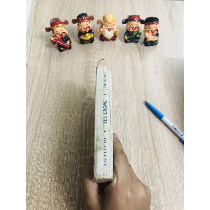 LỀU CHÕNG – Ngô Tất Tố 931697