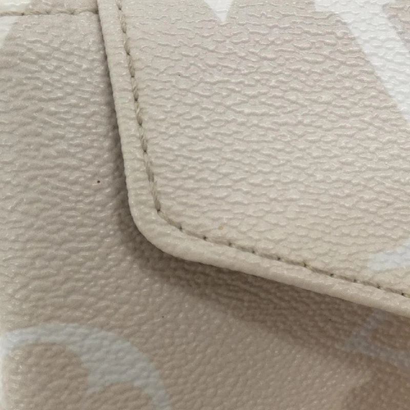 Balo Tiny By The Pool Louis Vuitton M45764 - Hàng hiệu Chính hãng 765544