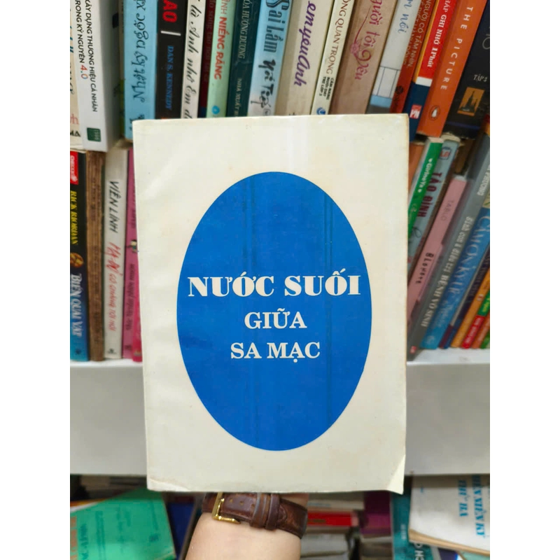 Nước Suối Giữa Sa Mạc 458918